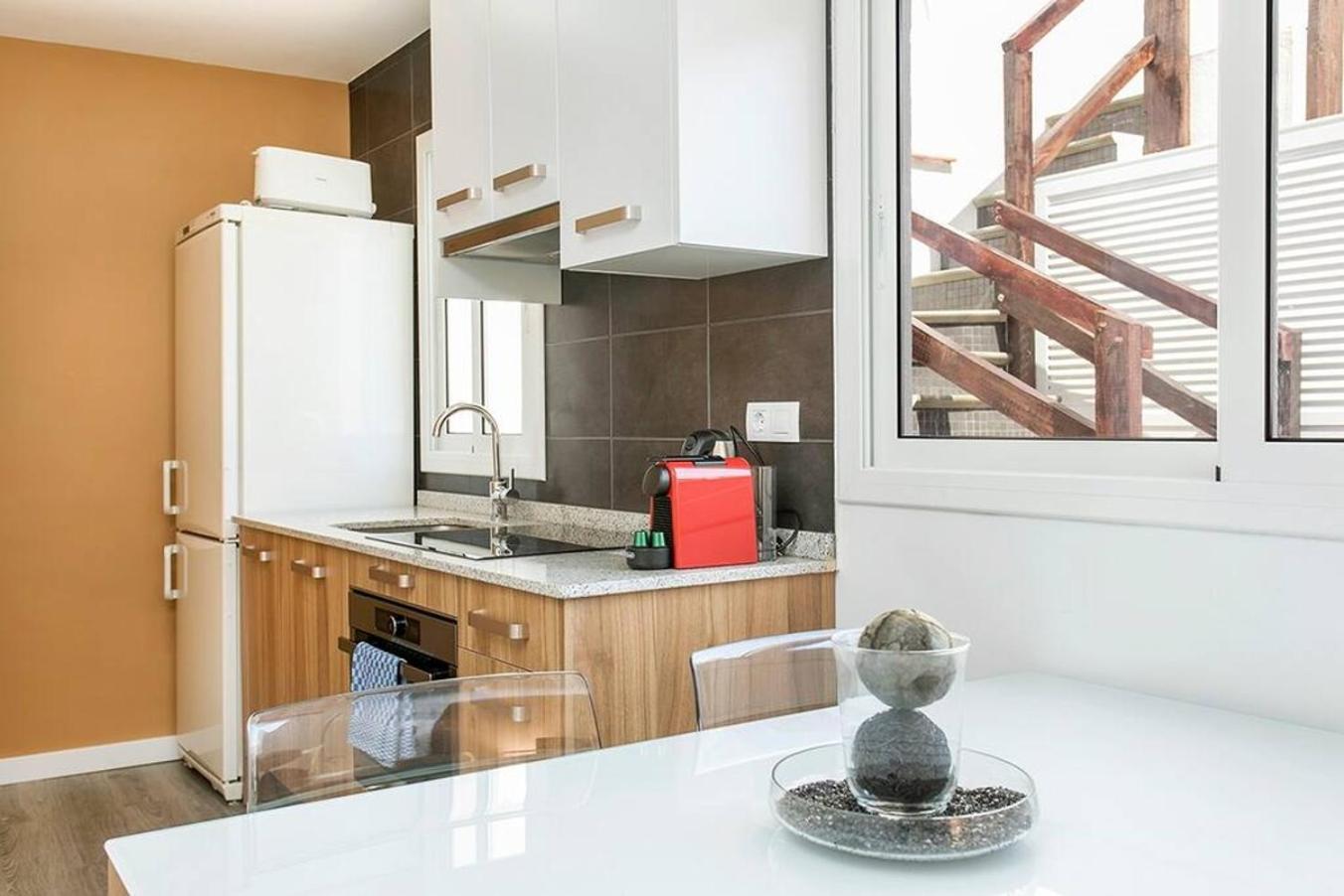 Cozy&New With Terrace Apartman L'Hospitalet de Llobregat Kültér fotó