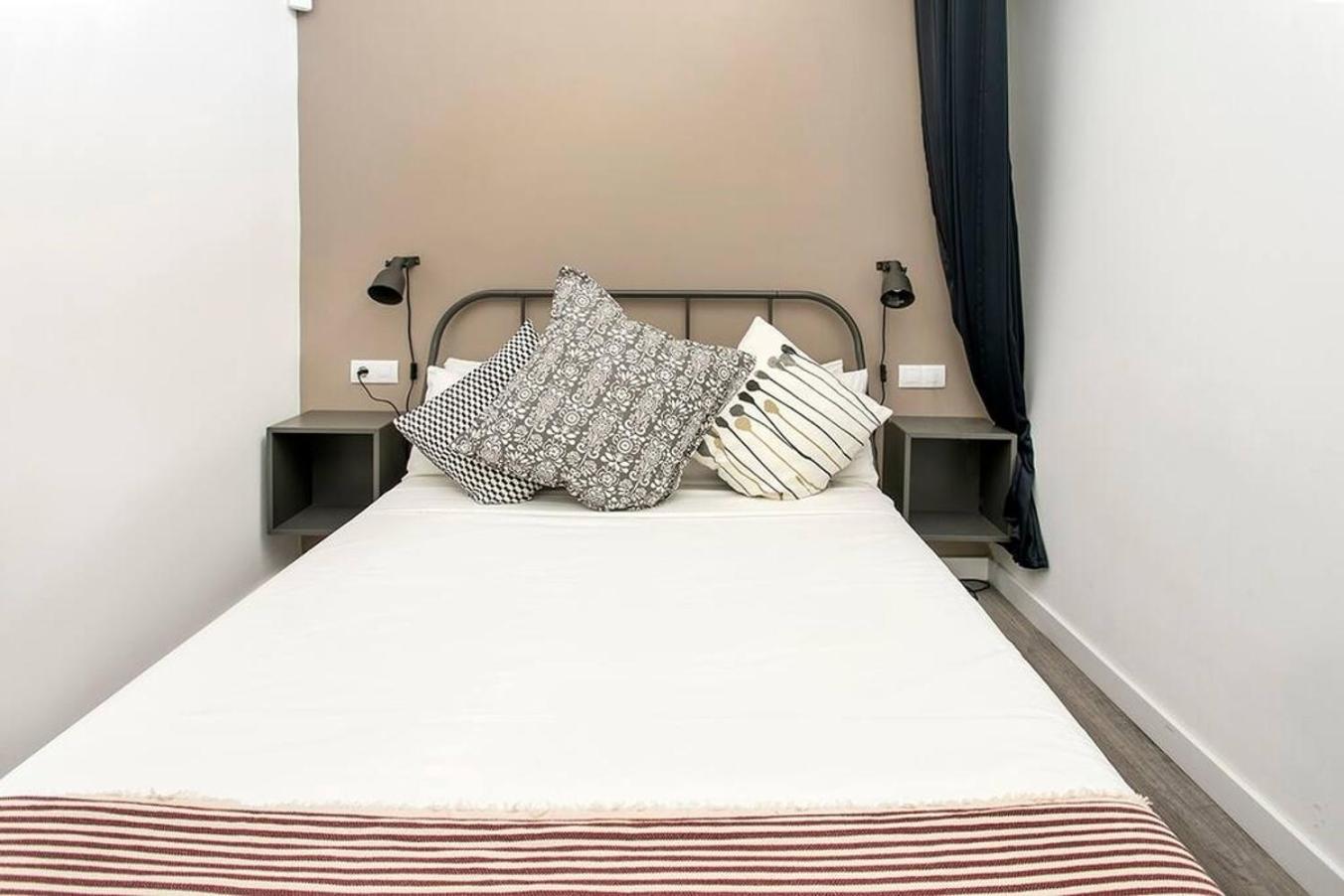Cozy&New With Terrace Apartman L'Hospitalet de Llobregat Kültér fotó