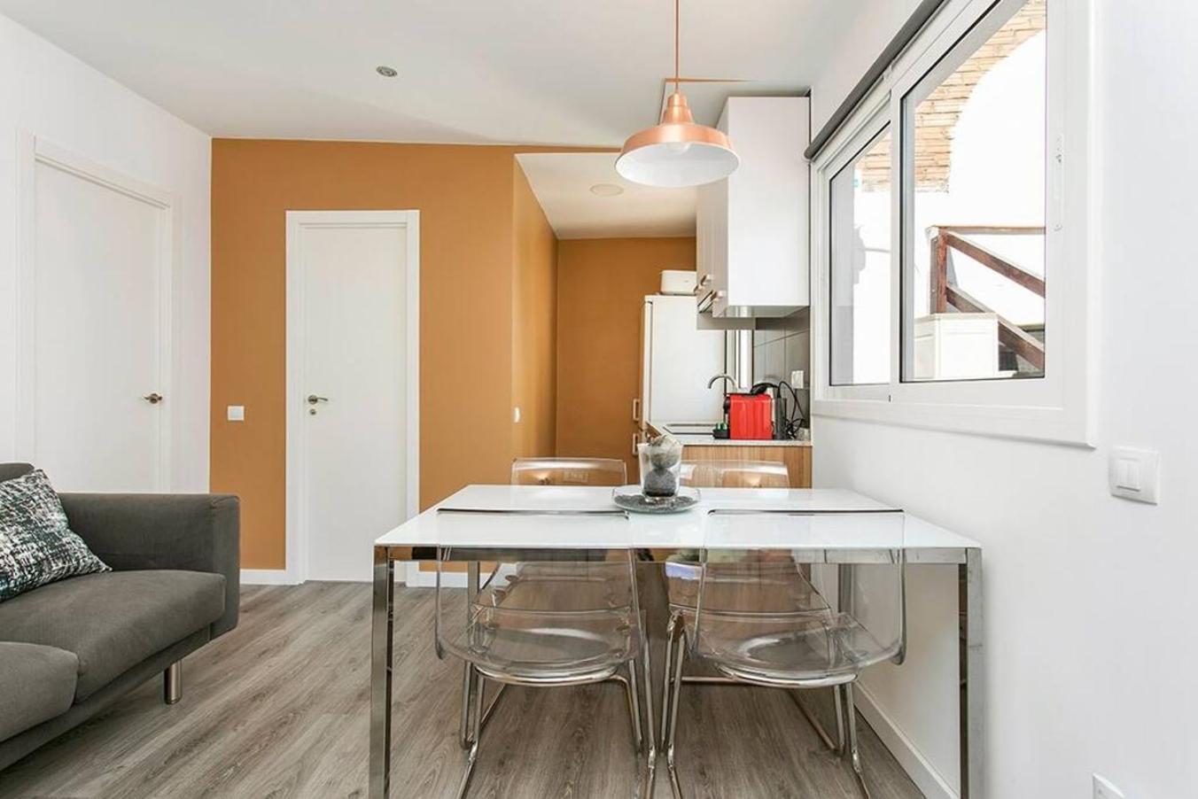 Cozy&New With Terrace Apartman L'Hospitalet de Llobregat Kültér fotó